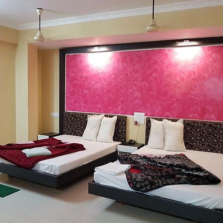 Swagatam International Hotel Тарапит Екстериор снимка