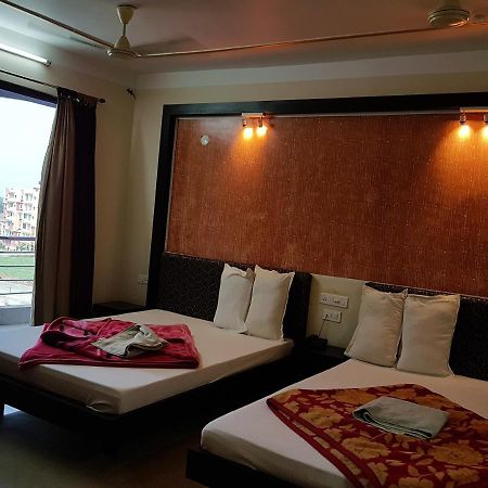 Swagatam International Hotel Тарапит Екстериор снимка