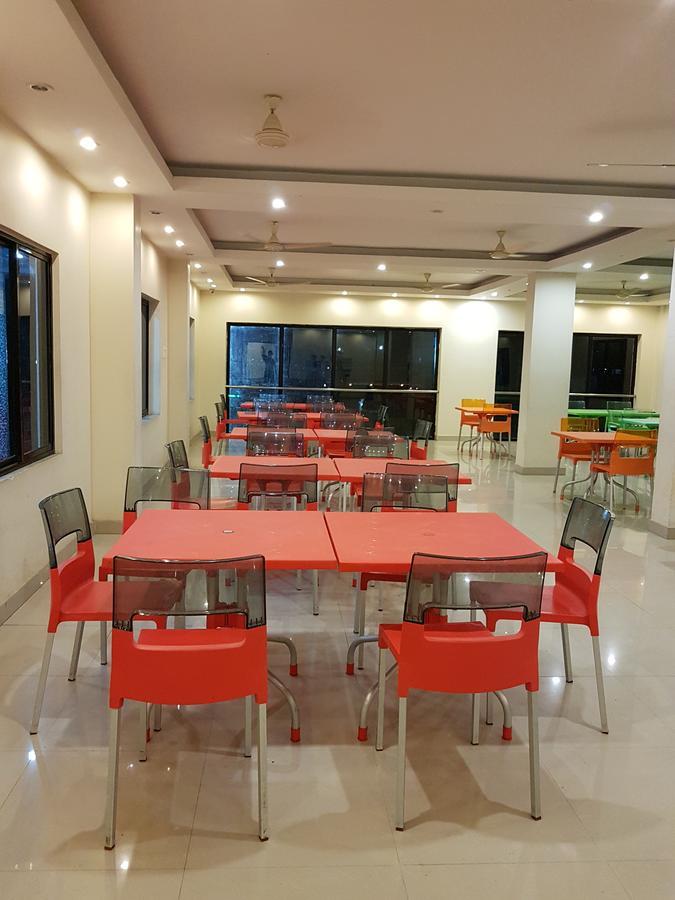 Swagatam International Hotel Тарапит Екстериор снимка