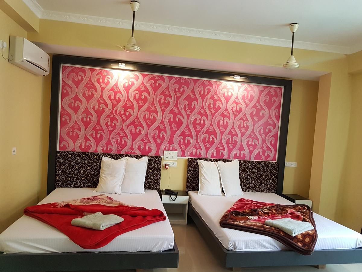 Swagatam International Hotel Тарапит Екстериор снимка