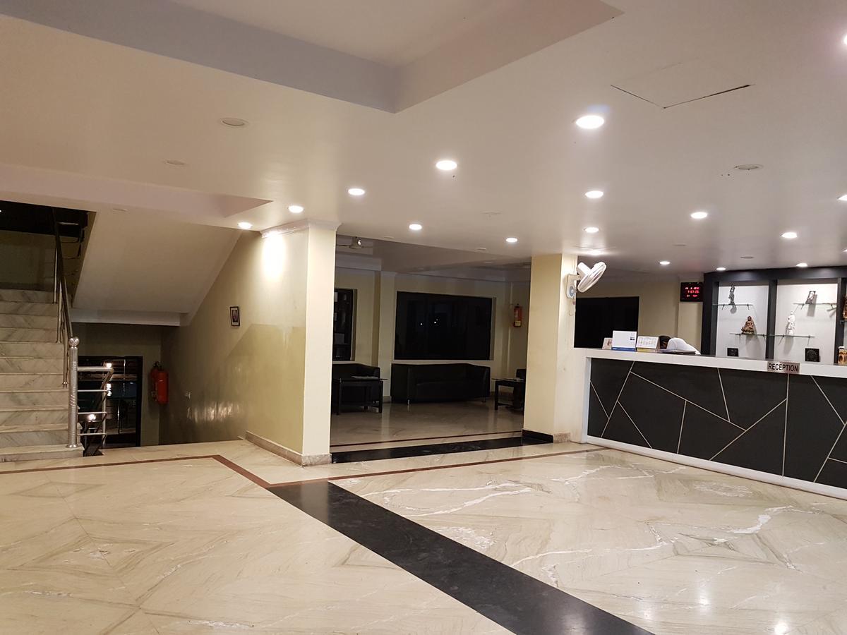 Swagatam International Hotel Тарапит Екстериор снимка