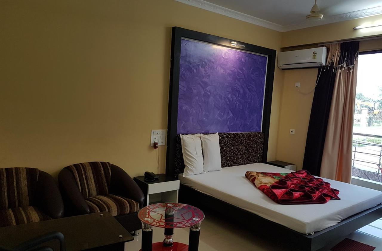 Swagatam International Hotel Тарапит Екстериор снимка